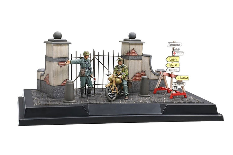 Tamiya Scene Set-2-Ger Field Police
