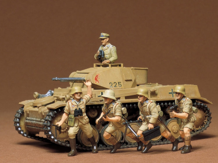 Tamiya 1/35 German PZKPFW II Tank Model Kit